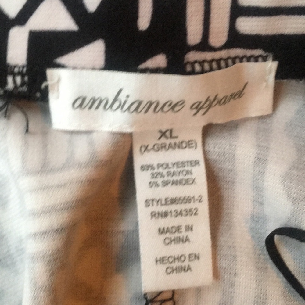 Pattern Skirt - Picture 2 of 3